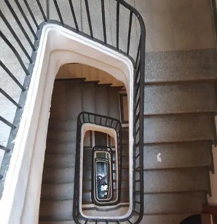 Lägenhet Tranquilo Apartamento En El Centro Tarragona